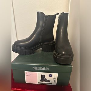 Wild Fable platform Chelsea boots